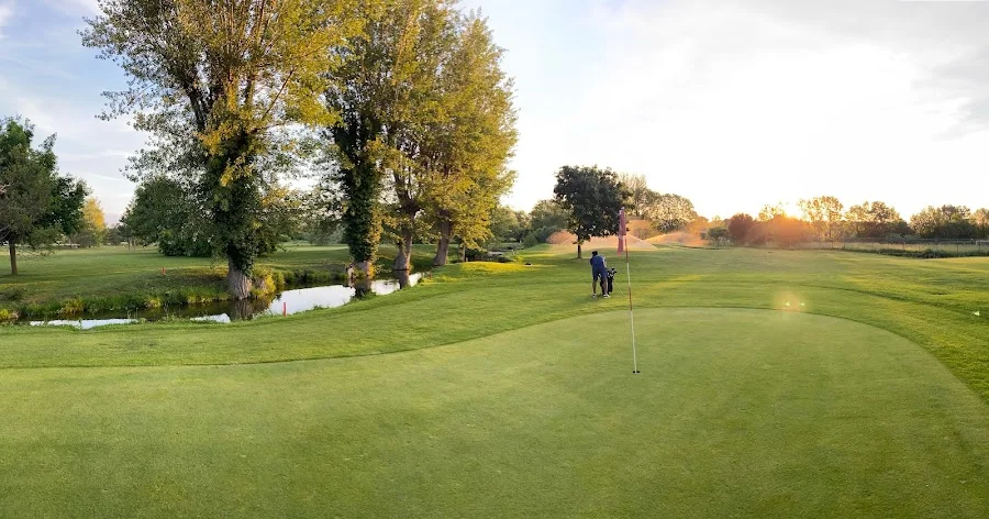 Golf de Riom — photo 1