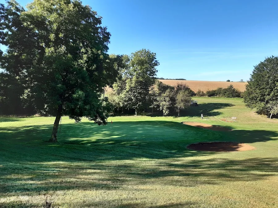 Golf de Salives — photo 1