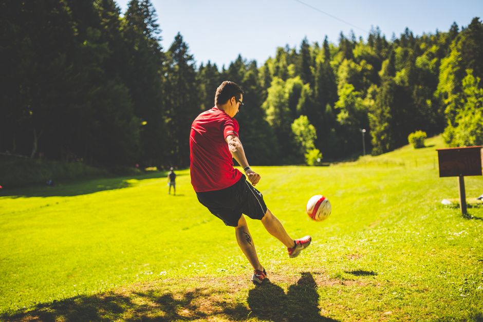 Footgolf pour un anniversaire, un EVG ou un team building : le guide